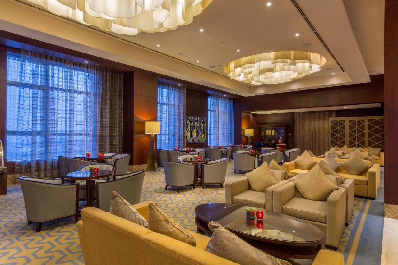 Crimson Hotel Filinvest City, Manila Muntinlupa City Zewnętrze zdjęcie The lounge at the airport