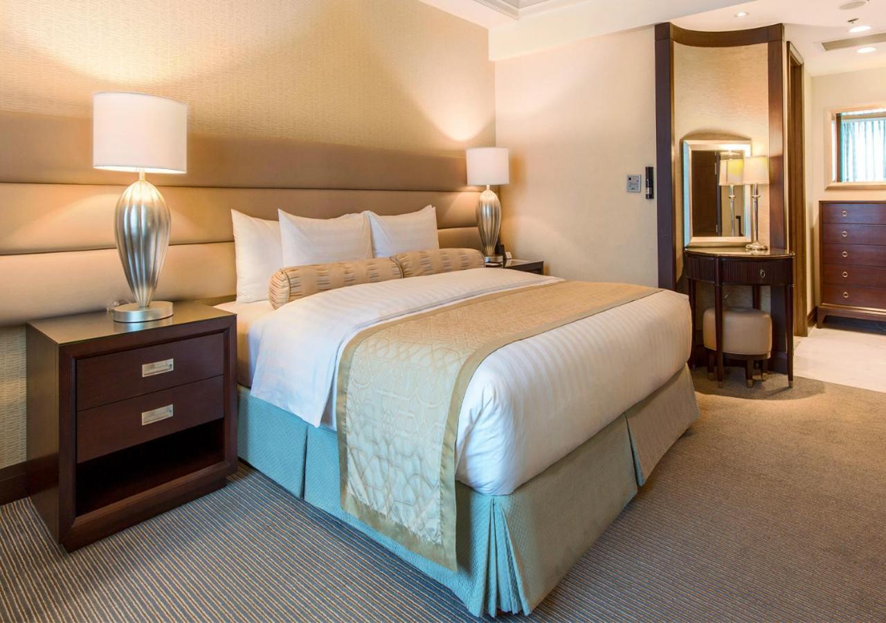 Crimson Hotel Filinvest City, Manila Muntinlupa City Zewnętrze zdjęcie